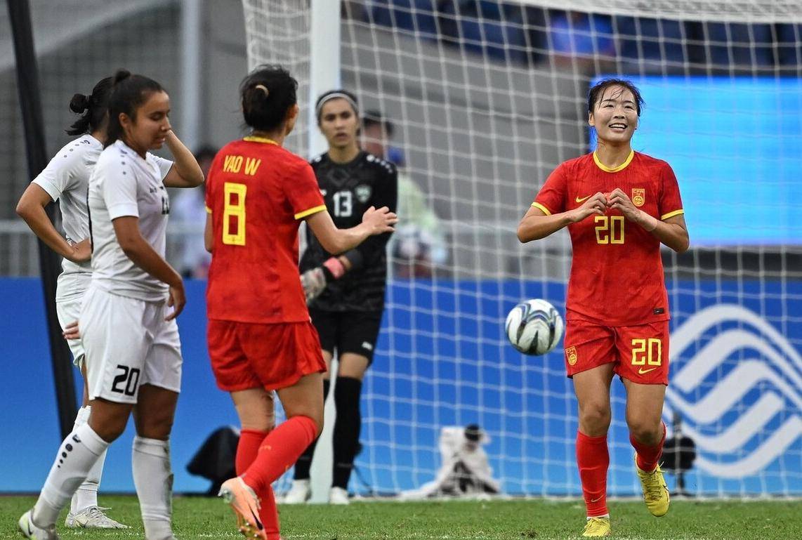 法国女足展现实力，横扫对手！(法国女足展现实力,横扫对手是谁)