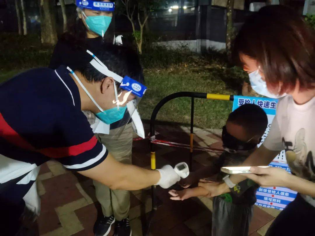 湖北队追赶强手，双手奋战全力以赴的简单介绍