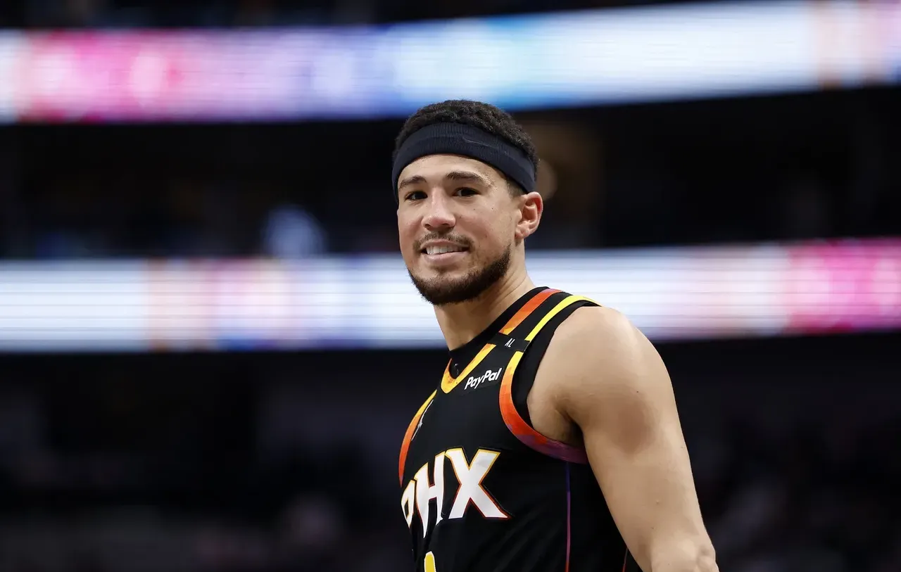 太阳主场力克黄蜂，布克贡献全场最高分率队获胜的简单介绍