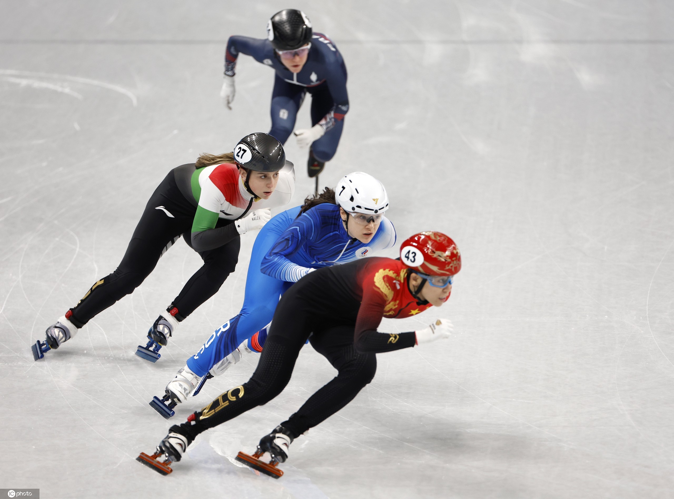 芬兰选手在速滑比赛中刷新个人最好成绩