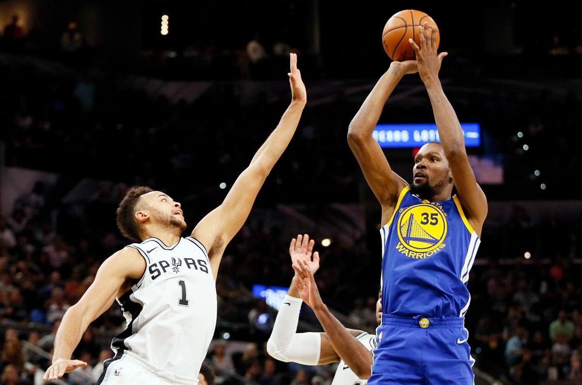 小牛惨败马刺,遭遇四连败 小牛惨败马刺,遭遇四连败