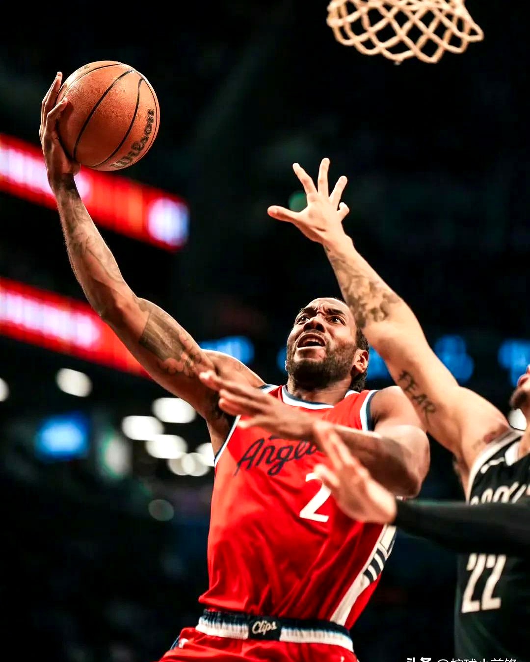 爱游戏体育网站-包含猛龙逆转雄鹿取得两连胜，伦纳德再现神奇表现的词条