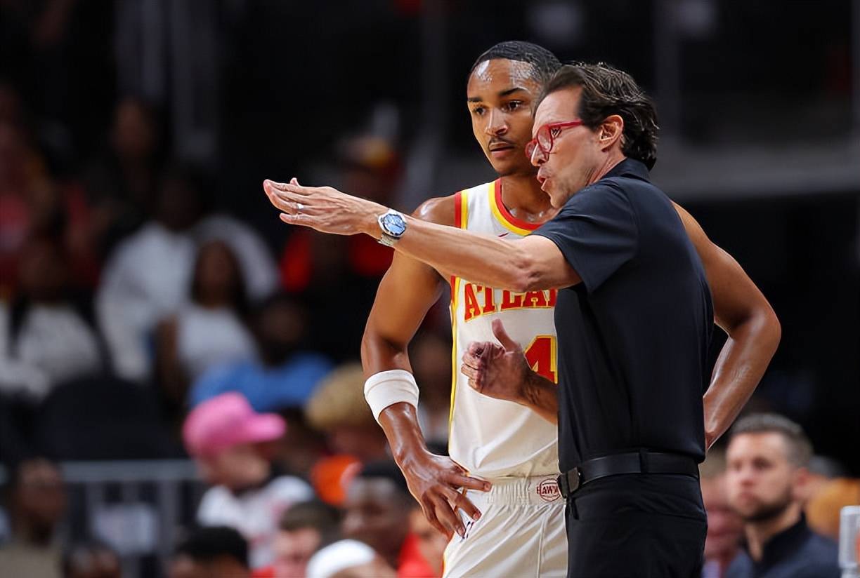 老鹰大胜篮网，迎来新赛季首胜