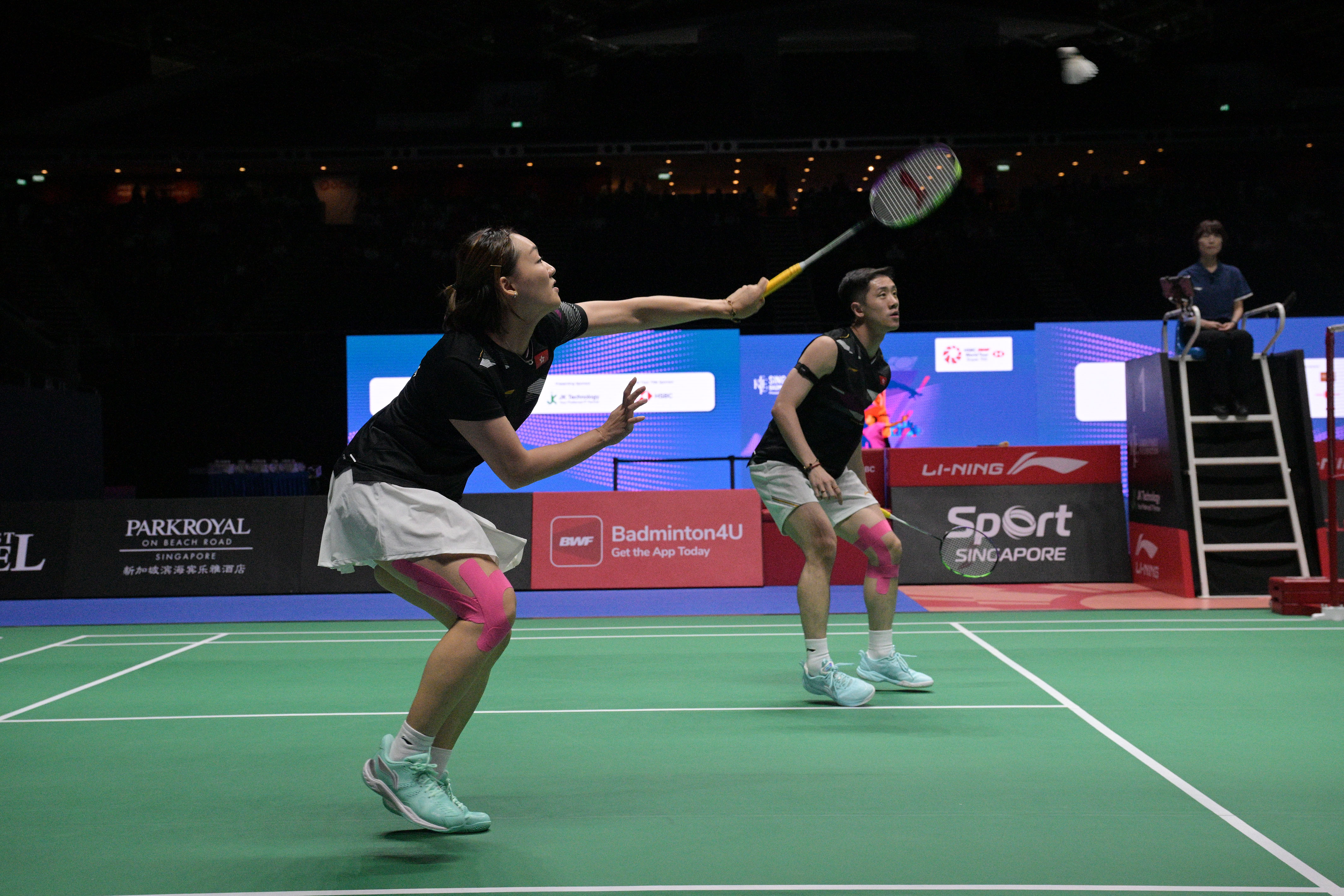 爱游戏官网网页版入口-新加坡选手夺得个人赛冠军，成为焦点