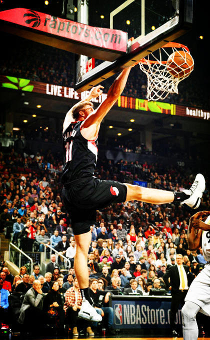 爱游戏体育链接-关于猛龙队后卫努尔基奇关键时刻挺身而出的信息