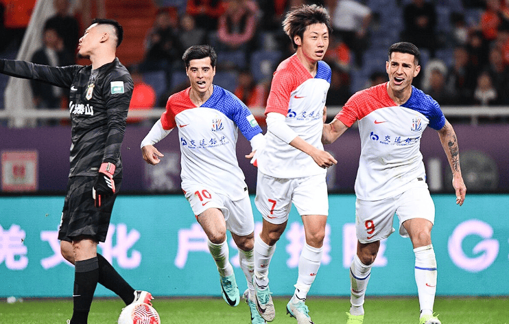 关于中超联赛强队之争:权健稳坐领跑位置的信息 关于中超联赛强队之争:权健稳坐领跑位置的信息