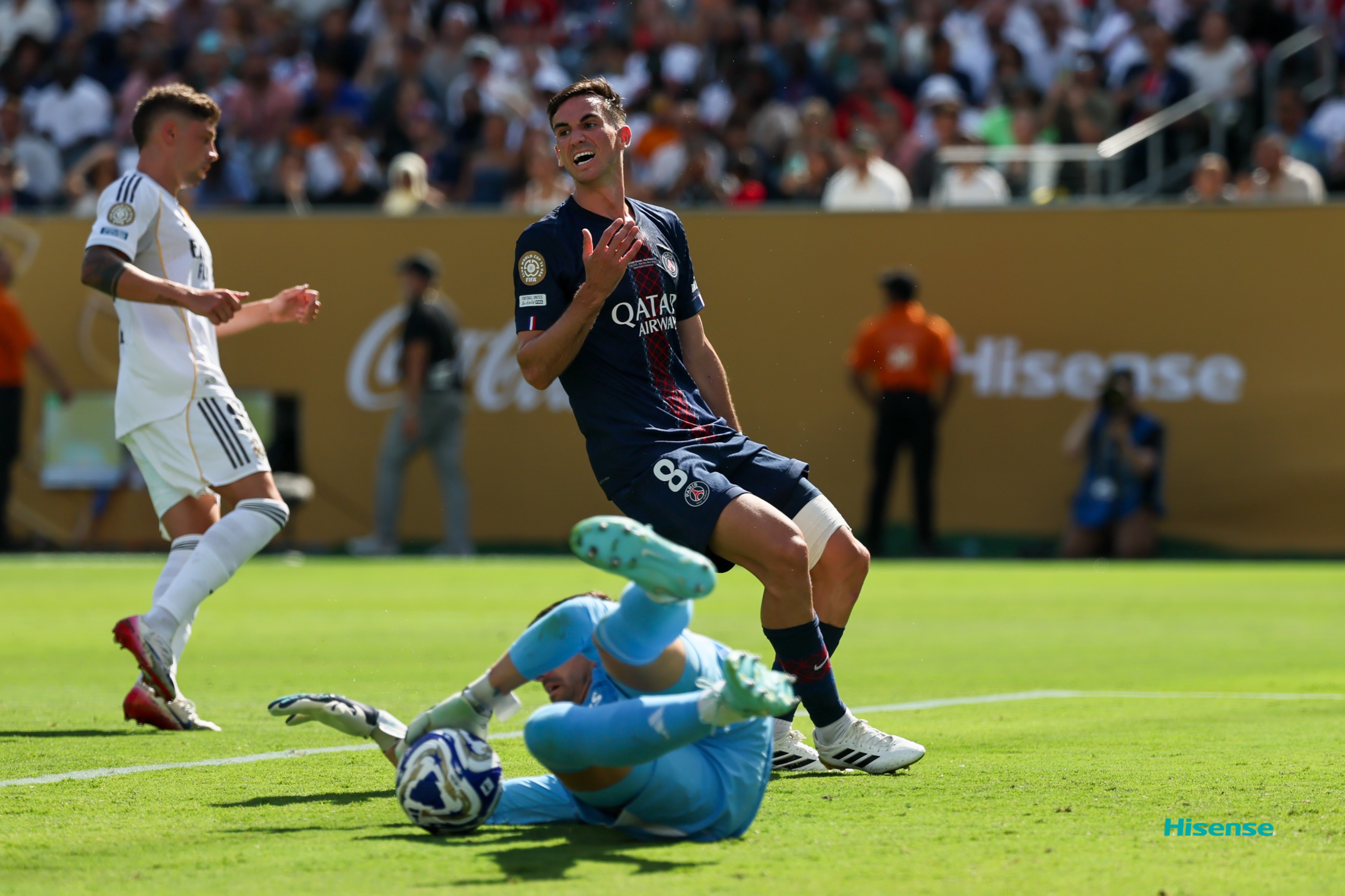 爱游戏官网-关于马竞客场失利，欧冠资格岌岌可危的信息