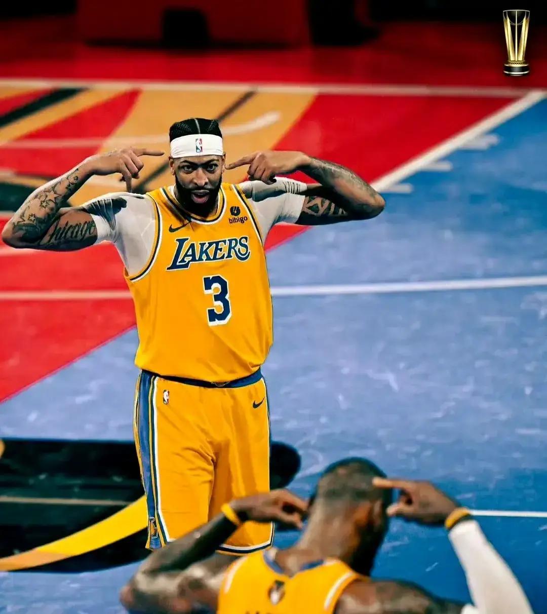 爱游戏中国官网-控卫受伤后，湖人队发挥不稳定