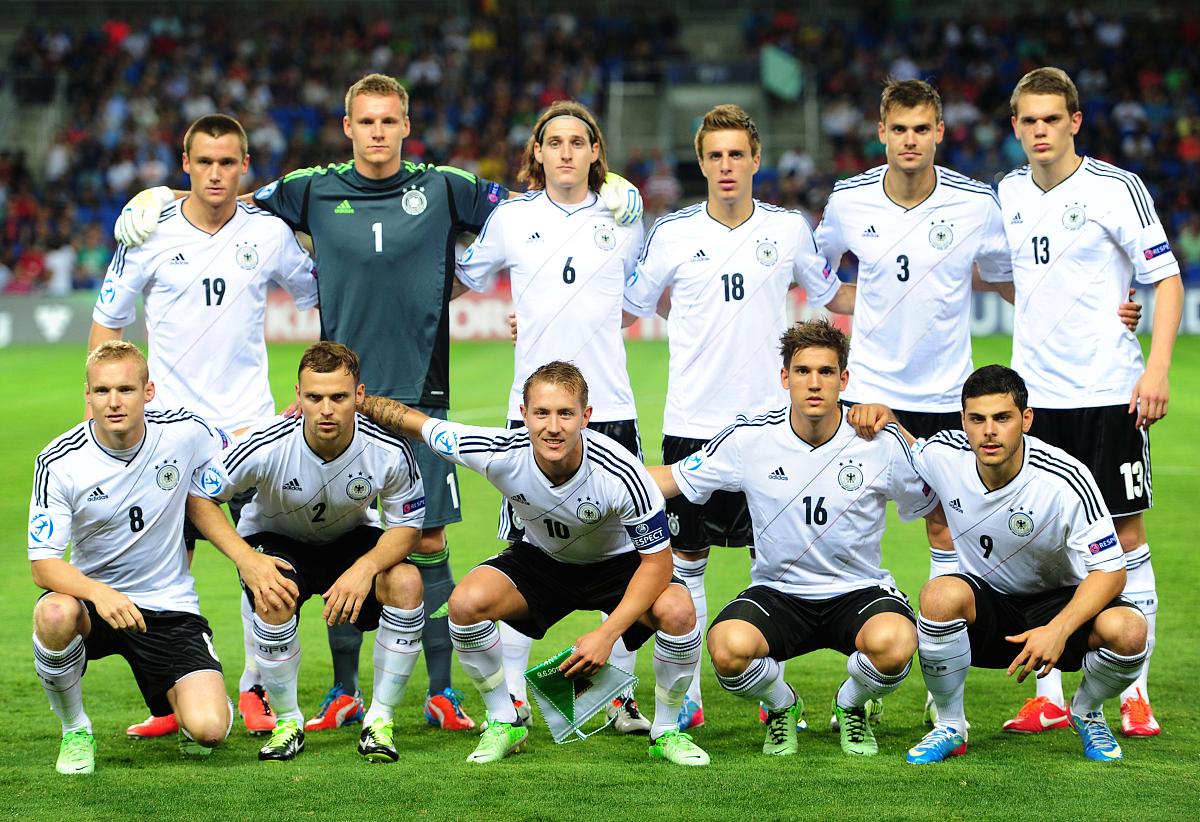 法国大胜捷克，跻身欧国联决赛