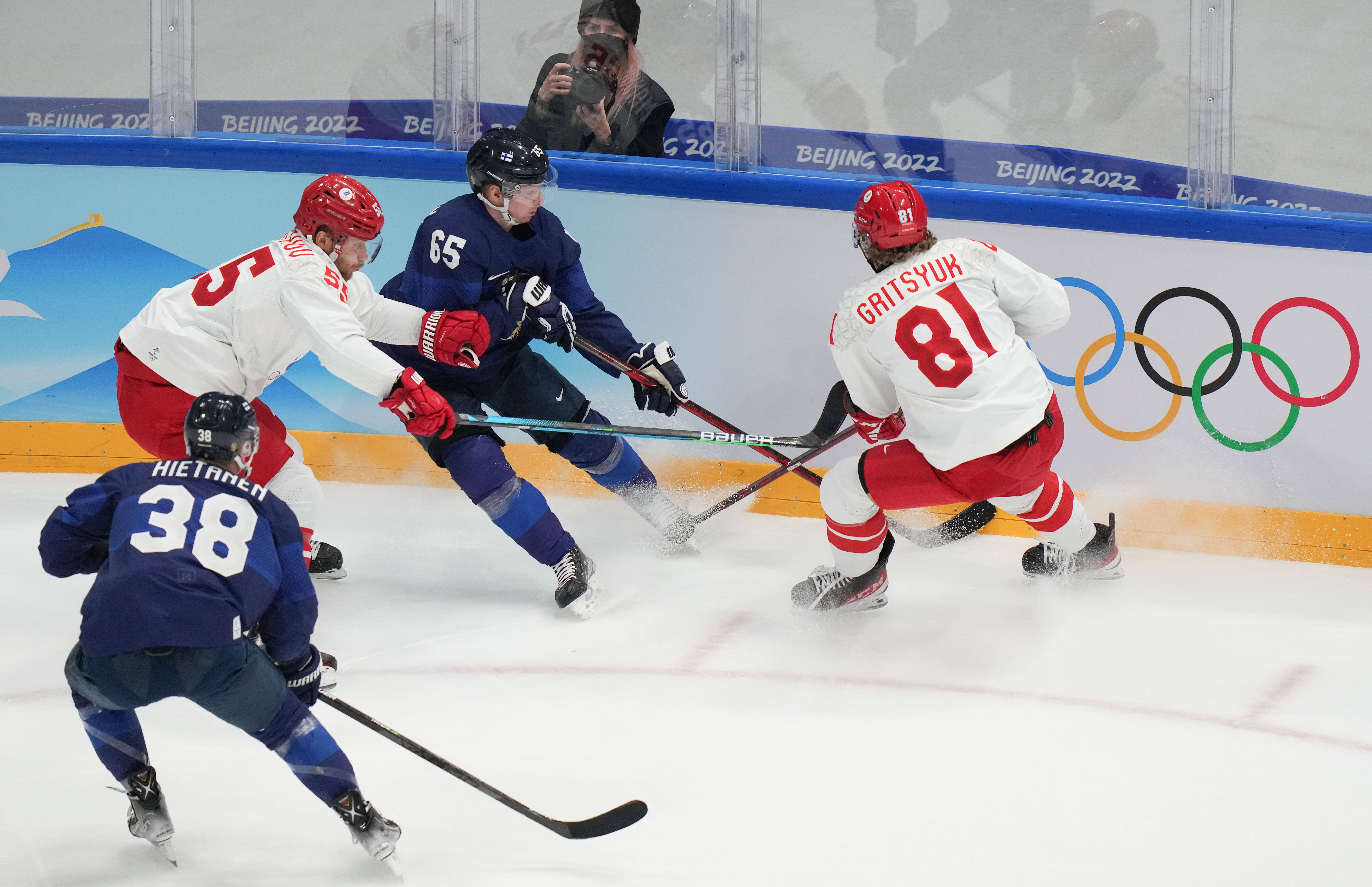 芬兰队闯关失败，球员面临挑战